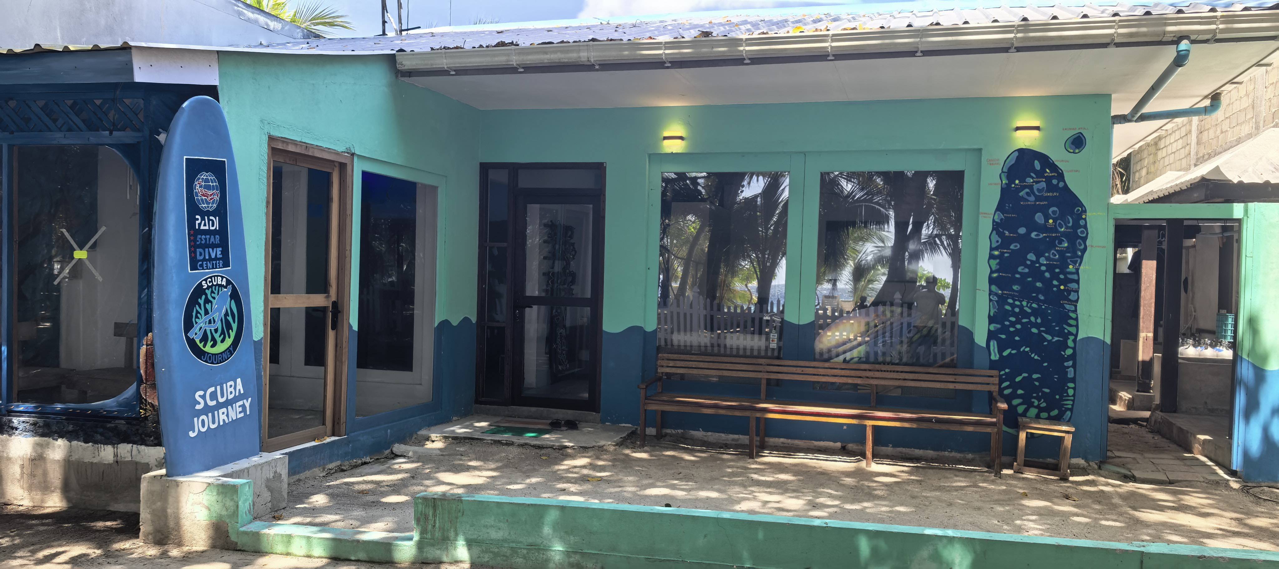 马尔代夫乌库拉斯岛Scuba Journey潜水中心水肺潜水套餐